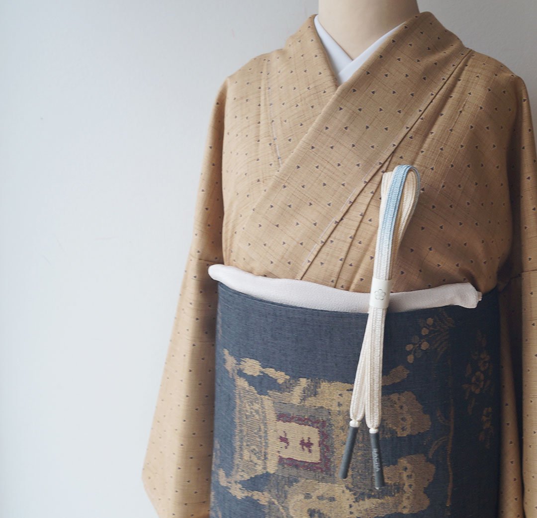 名古屋帯 気だるく 正絹 落款 黒地 金糸刺繍 吉祥打ち出の小槌文 帯裏 