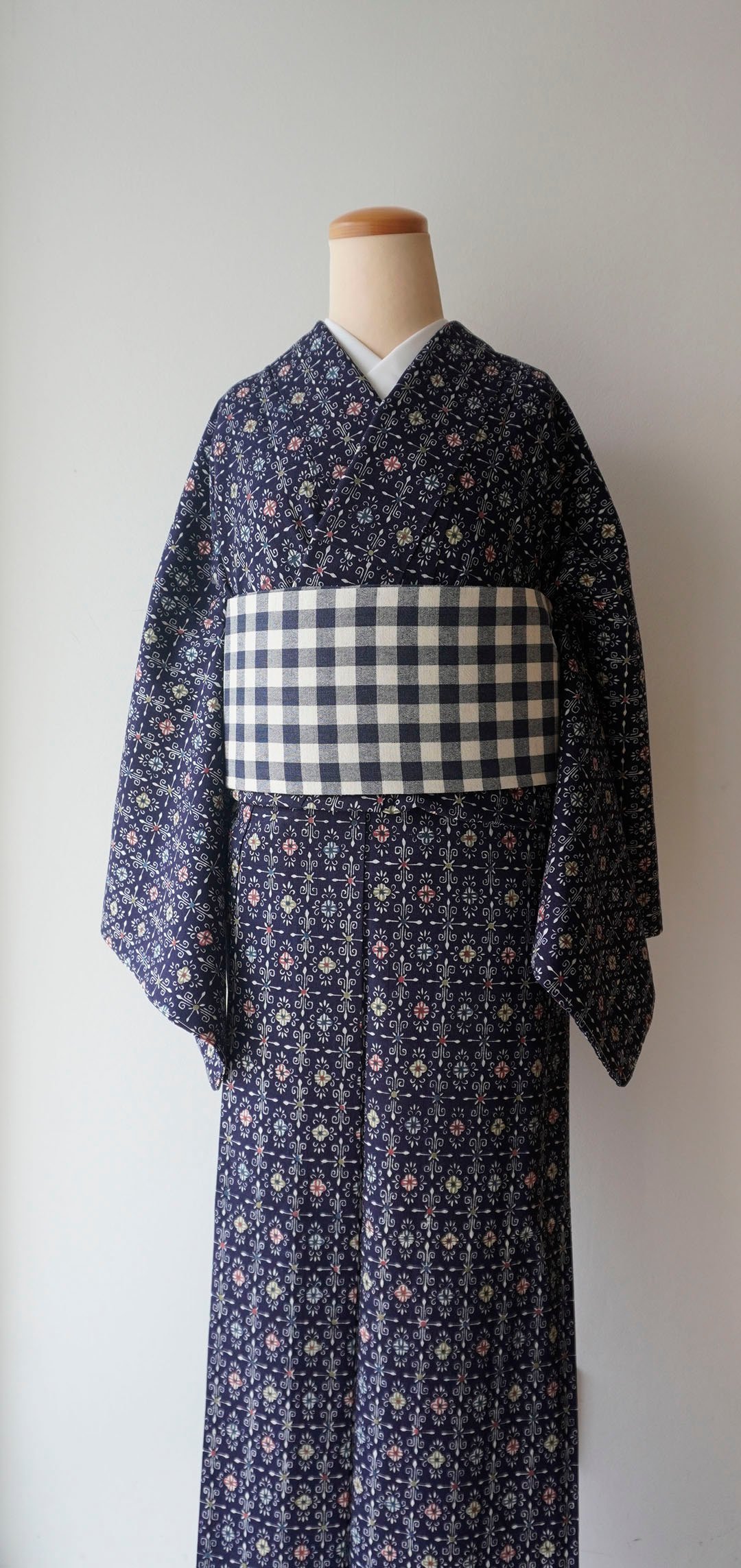 単衣 お召 抽象織模様 卯の花色 K-3682 単衣 お召 抽象織模様 卯の花色 K-3682