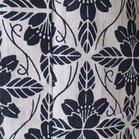 【浴衣】白色系地　立涌に花菱文　仕立て下ろし　綿麻しじら　浴衣