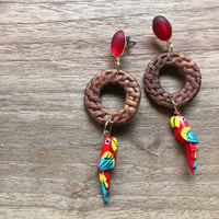 ラタン×オウム ピアス