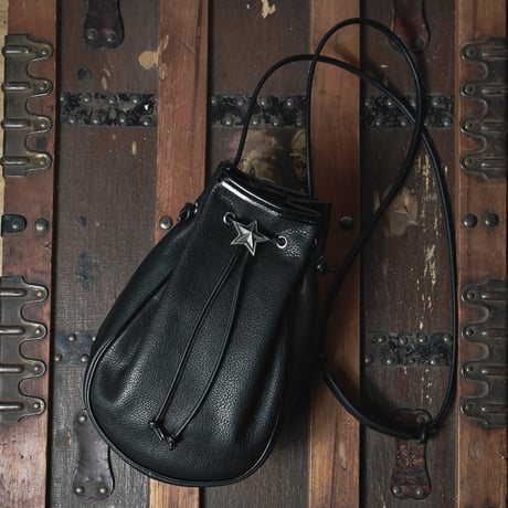 STAR DRAWSTRING BAG  -cow embossed leather-