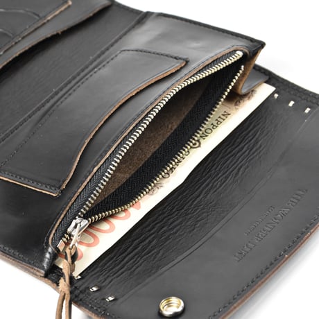 SHELL & STUDS WEAVE TRUCKER WALLET