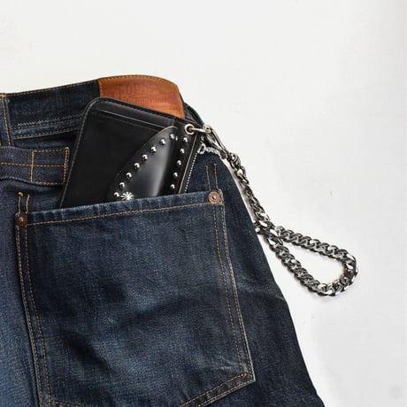 SHELL & STUDS WALLET CHAIN