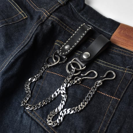 SHELL & STUDS WALLET CHAIN