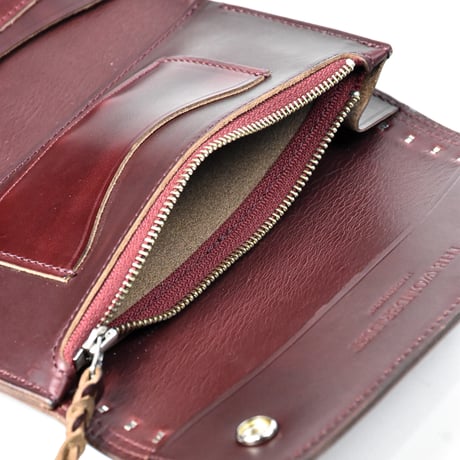 SHELL & STUDS WEAVE TRUCKER WALLET