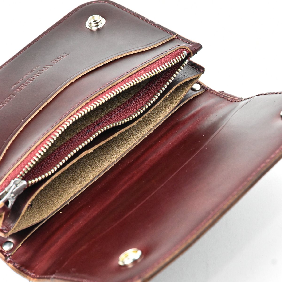 SHELL & STUDS MID WALLET | THE WONDER LUST
