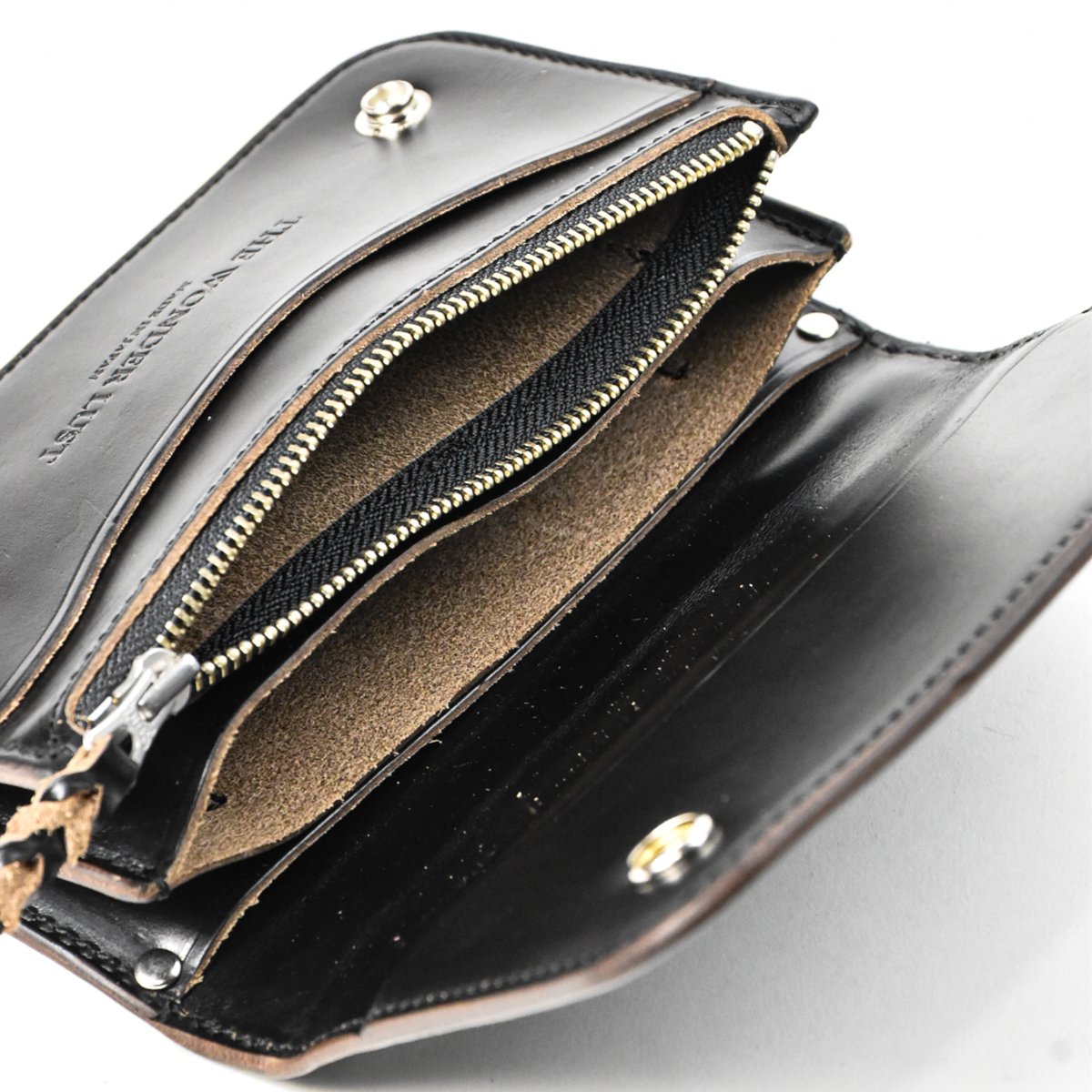 SHELL & STUDS MID WALLET | THE WONDER LUST