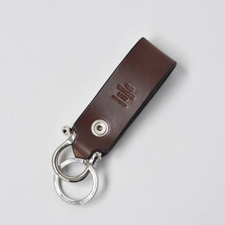SHELL & STUDS KEYHOLDER