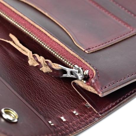 SHELL & STUDS WEAVE TRUCKER WALLET