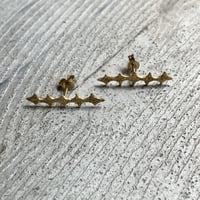 Jona / thorn line CP pierces / gold