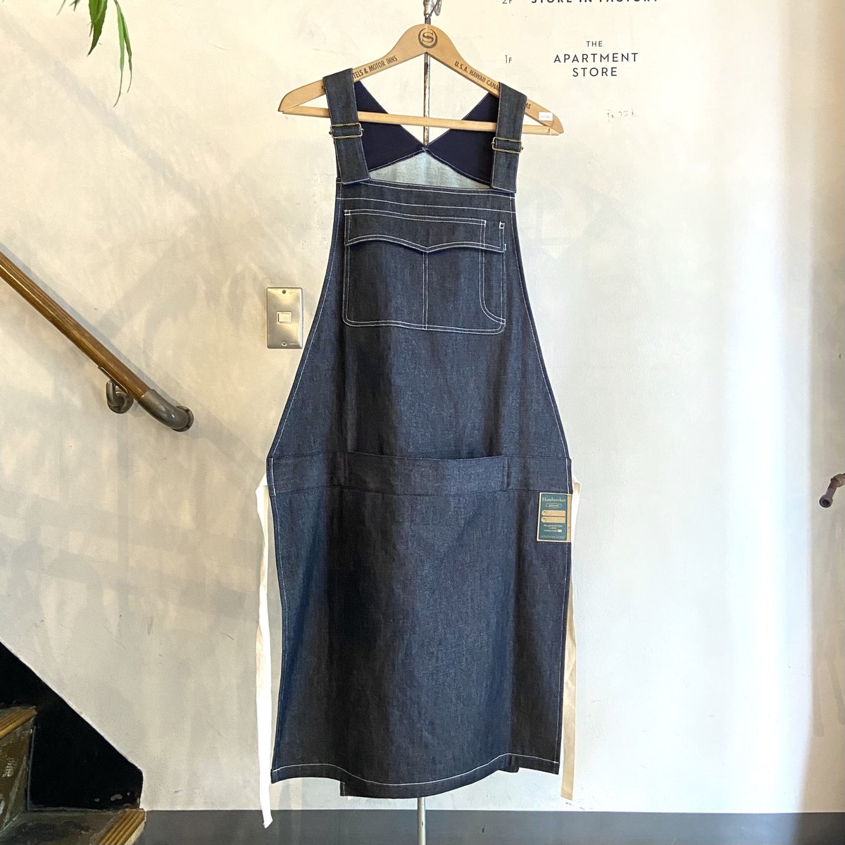 Handwerker 裏起毛デニム エプロン / Indigo | THE DEPARTM Handwerker 裏起毛デニム エプロン / Indigo | THE DEPARTM