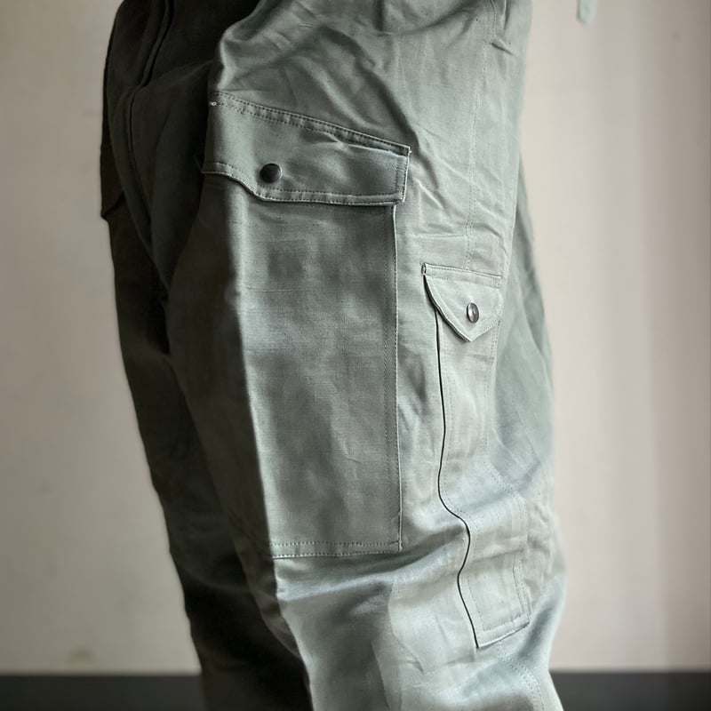 イタリア空軍 フィールドパンツ dead stock / L | THE DEPARTMENT イタリア空軍 フィールドパンツ dead stock / L | THE DEPARTMENT