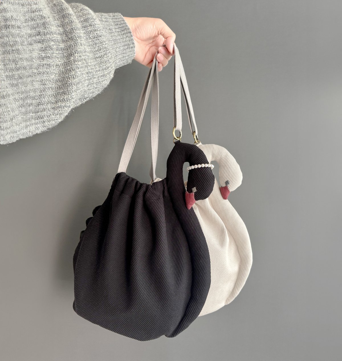 白鳥　スワン　ふわふわ　コットン　ミニバッグ　ポーチ fit=scale-down,w=1200