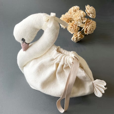 【 スワンポーチ S 】白鳥・黒鳥巾着｜8月末発送