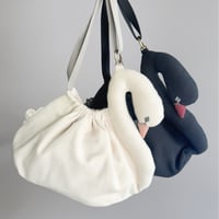 【 スワンポーチ M 】白鳥・黒鳥巾着｜7月末発送