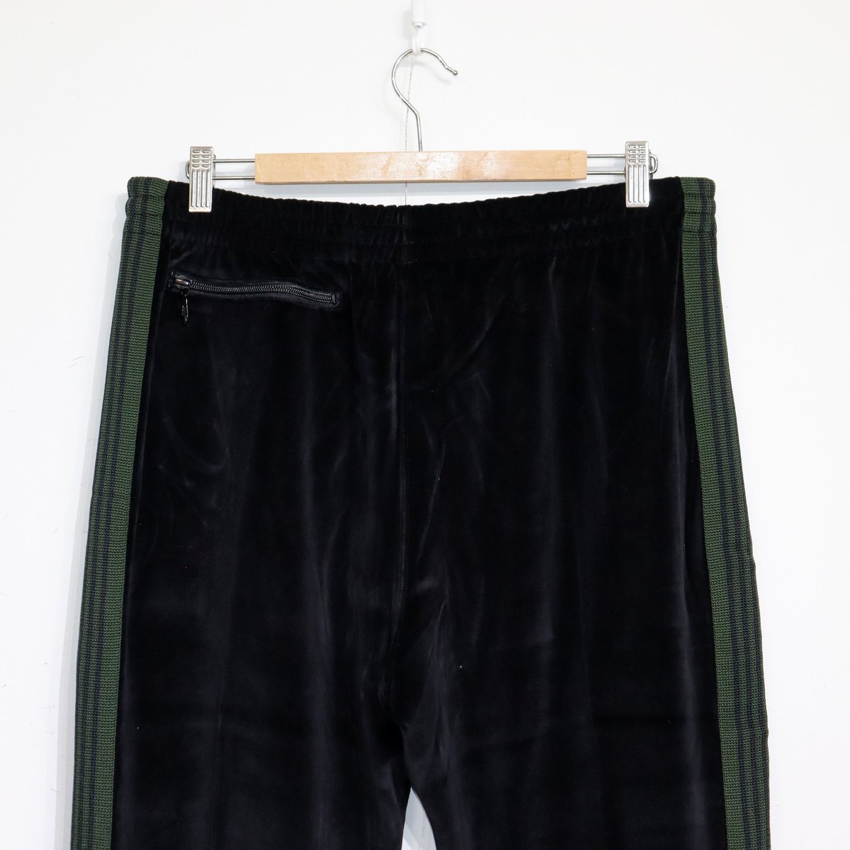 Needles：Narrow Track Pant - C/PE Velour【Black×O...