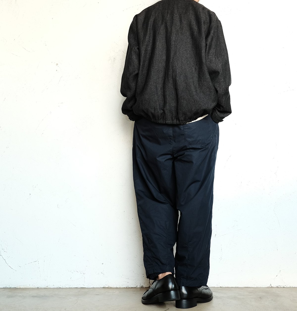 Masnou design（マスノウデザイン） タックワイドテーパードパンツ Masnou design（マスノウデザイン） タックワイドテーパード