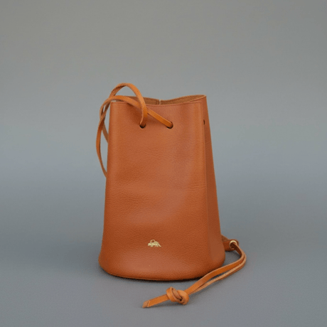 jacou(ジャコウ)　　　 reel bag  tall　　Brown