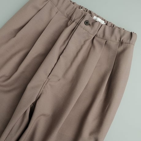 STILL BY HAND(スティルバイハンド)　　　 2 Tuck　Easy　Trousets　　PT1242　　　Greige