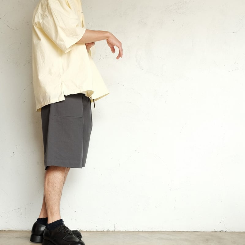 STILL BY HAND(スティルバイハンド) 1Tuck Baker Shorts