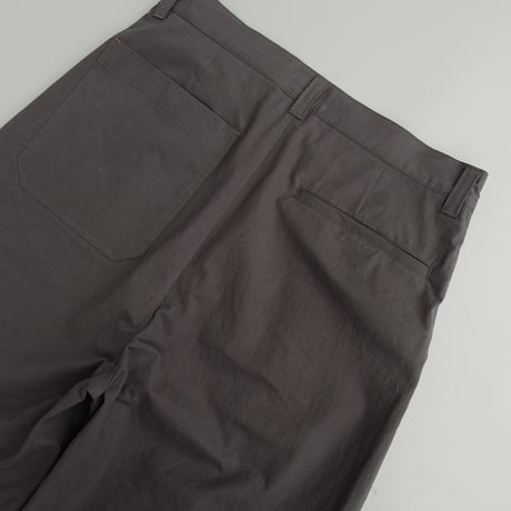 STILL BY HAND(スティルバイハンド)　　  1Tuck Baker Shorts　　　PT05252