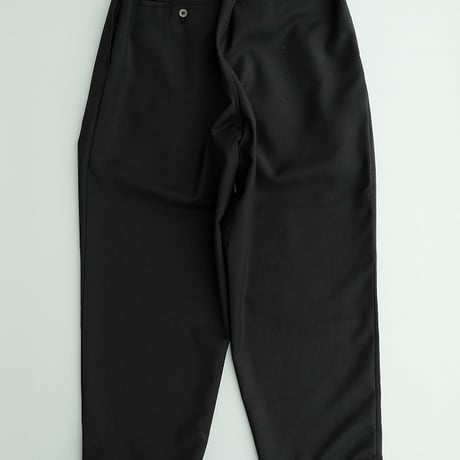 STILL BY HAND(スティルバイハンド)　　　 2 Tuck　Easy　Trousets　　PT1242　　　Black