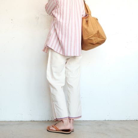 suolo(スオーロ)　　CROP Middle　　gold