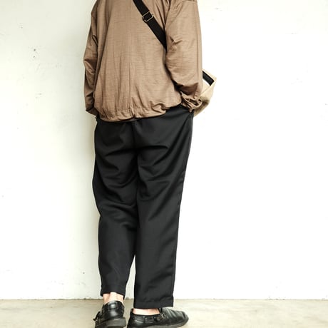 STILL BY HAND(スティルバイハンド)　　　 2 Tuck　Easy　Trousets　　PT1242　　　Black
