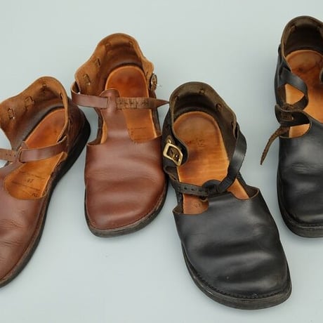 aurora shoes(オーロラシューズ)　　　　T-Strap　　　BLACK