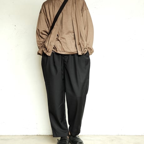 STILL BY HAND(スティルバイハンド)　　　 2 Tuck　Easy　Trousets　　PT1242　　　Black