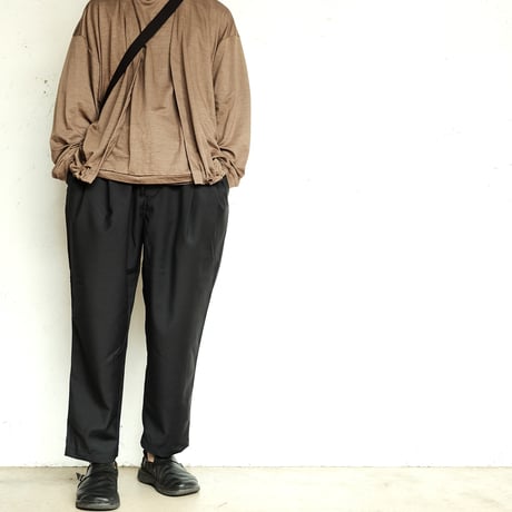 STILL BY HAND(スティルバイハンド)　　　 2 Tuck　Easy　Trousets　　PT1242　　　Black