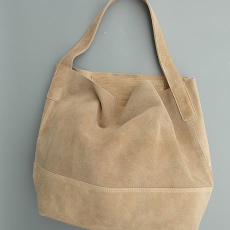 SUNSHINE+CLOUD(サンシャインプラスクラウド)　　  Suede Shoulder Bag　　Beige
