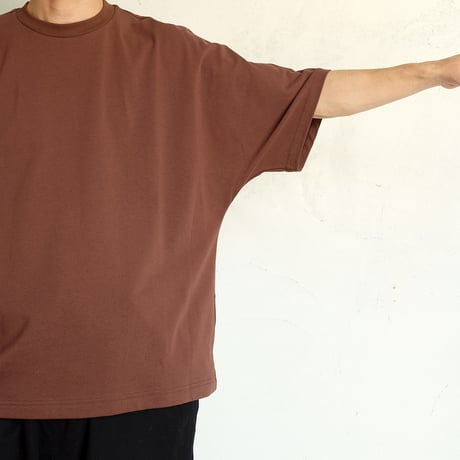 Kontor(コントール)　　   Relaxed-Fit  Extended-Sleeve  Tee　　Brown