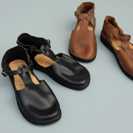 aurora shoes(オーロラシューズ)　　　　T-Strap　　　BLACK