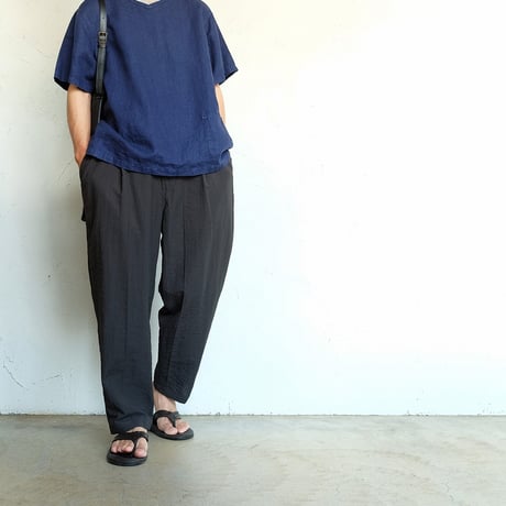 SUNSHINE＋CLOUD(サンシャインプラスクラウド)　　  Linen V Neck T-Shirt　　　Navy