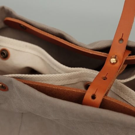 suolo(スオーロ）　NOMAD middle　　　　　　Gray