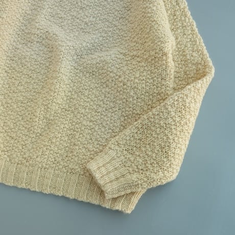 DELICIOUS(デリシャス)　　　  V-Neck　Wool Knit Slub Yarn　　　IVORY