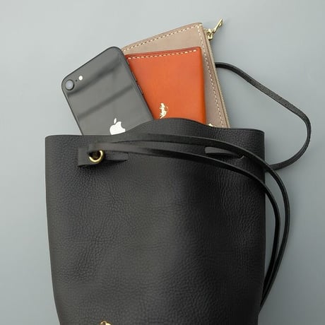 jacou(ジャコウ)　　　 reel bag  tall　　Black