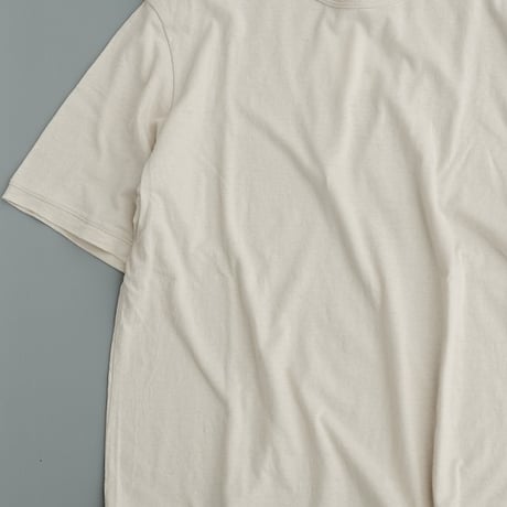 STILL BY HAND(スティルバイハンド)　　　  Cotton Silk Nep　T-Shirt　　CS07252　　　Ecru