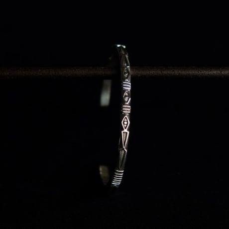 Jennifer Curtis 　　　　Square Wire　Bangle