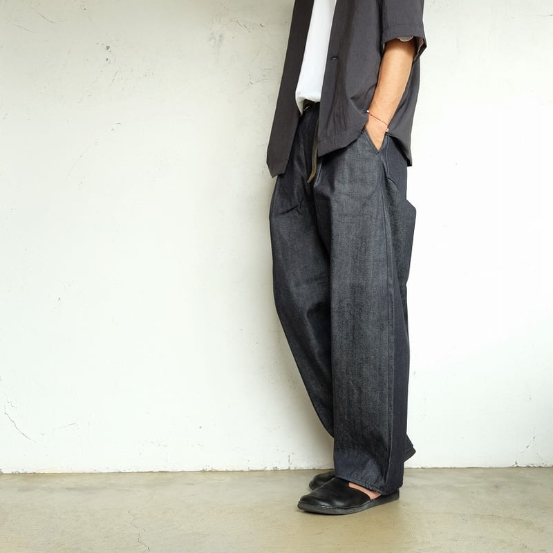 STILL BY HAND(スティルバイハンド) Deep tuck wide deni