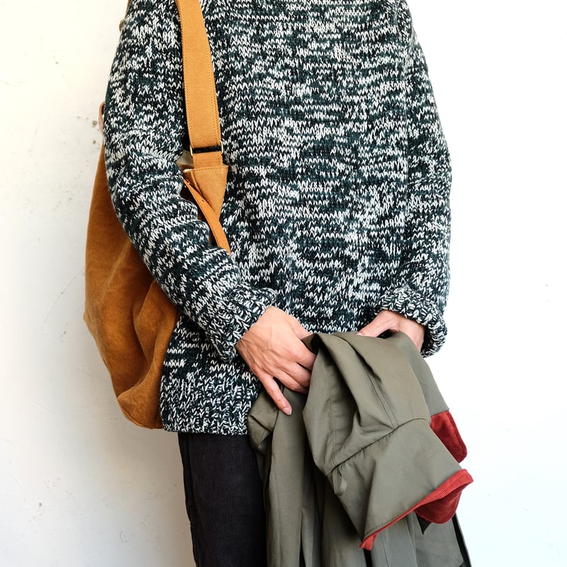 Masnou design(マスノウデザイン) CREW NECK SWEATER |