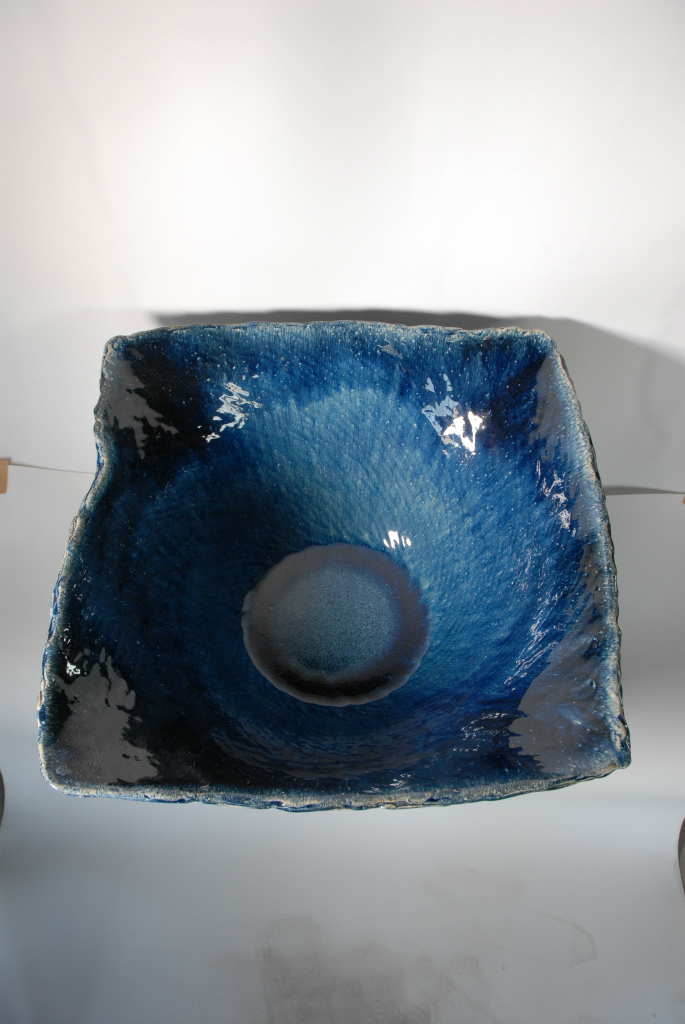 信楽焼手作り ブルーガラスめだか鉢金魚鉢 直径53㌢ 【公式通販】