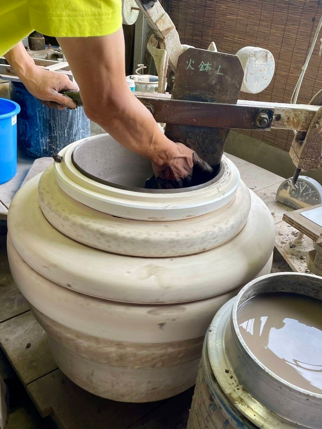 絵付練炭火鉢 15号（信楽焼・陶器・暖房・火鉢・ひばち）（信楽焼き