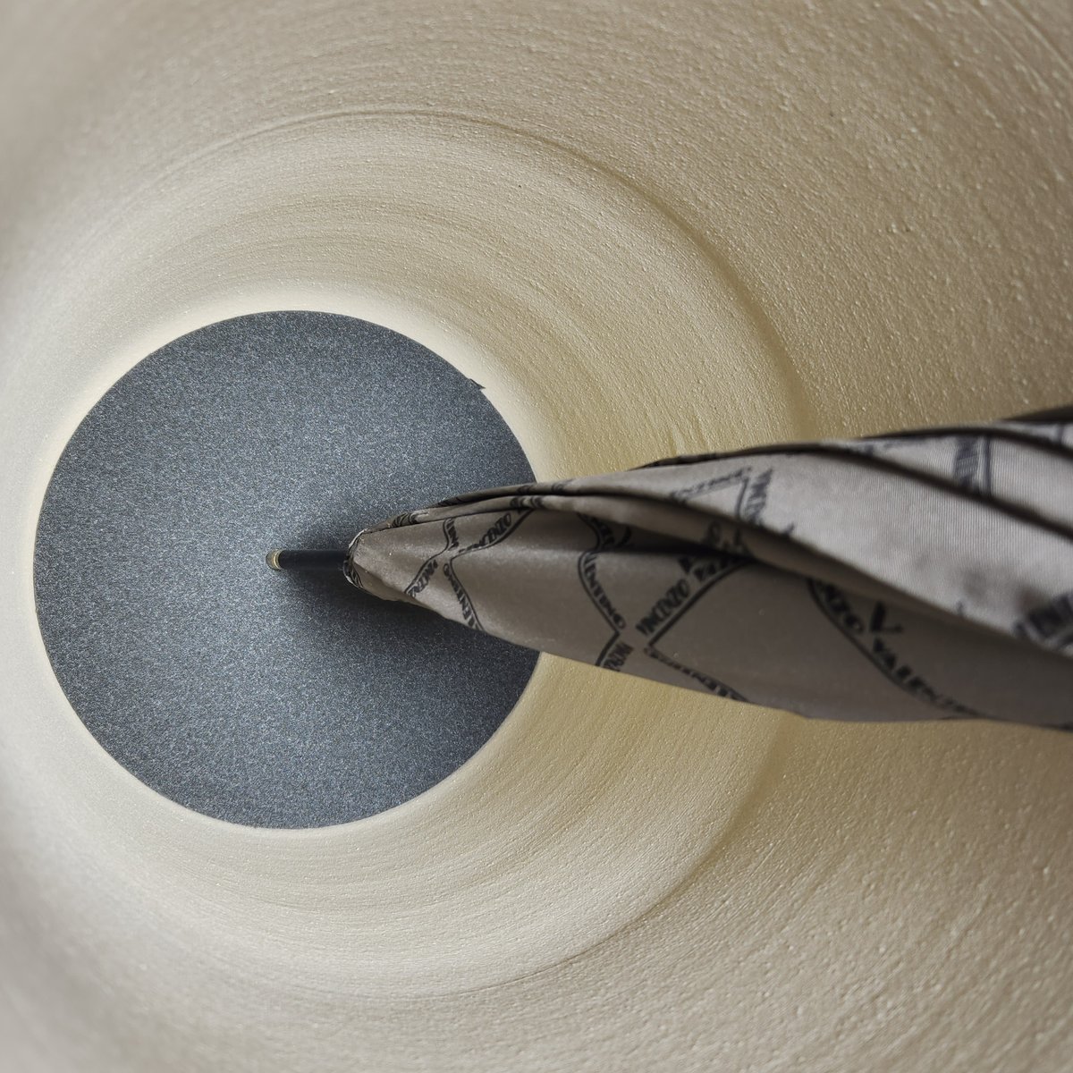 草花紋傘立 （信楽焼き・陶器・傘立て・梅雨・雨・玄関・収納・B037-11