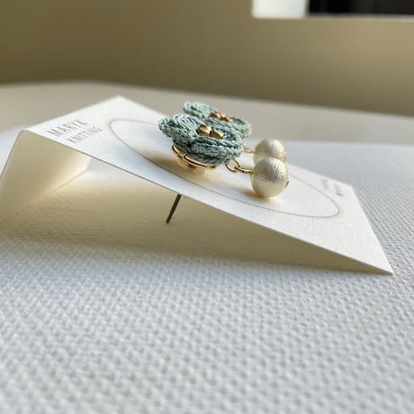 【ご予約品】小さなバラとコットンパール(灰ミント)ピアス