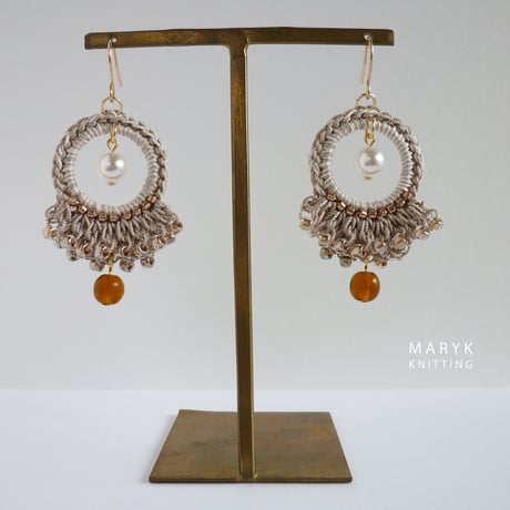 【受注制作】Frill! Beads! Hoop!（ベージュ）イヤリング/ピアス *211