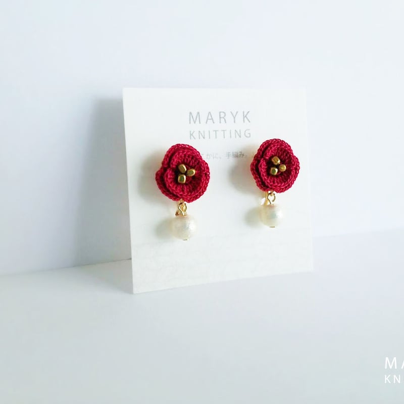 受注制作】ワイン色のバラとコットンパール（ショート）イヤリング