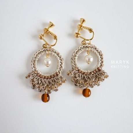 【受注制作】Frill! Beads! Hoop!（ベージュ）イヤリング/ピアス *211