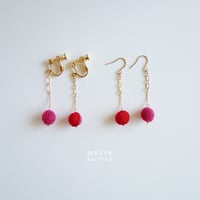 【受注制作】swing ball ショート イヤリング／ピアス（赤×濃いピンク）*202